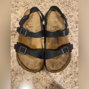 Black Birkenstocks size 41 or 10 regular